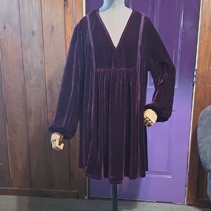 XL Maroon Purple Velvet Peasant Dress Bubble Sleeves Lace Front Details